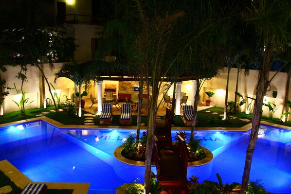 Alberca al aire libre 