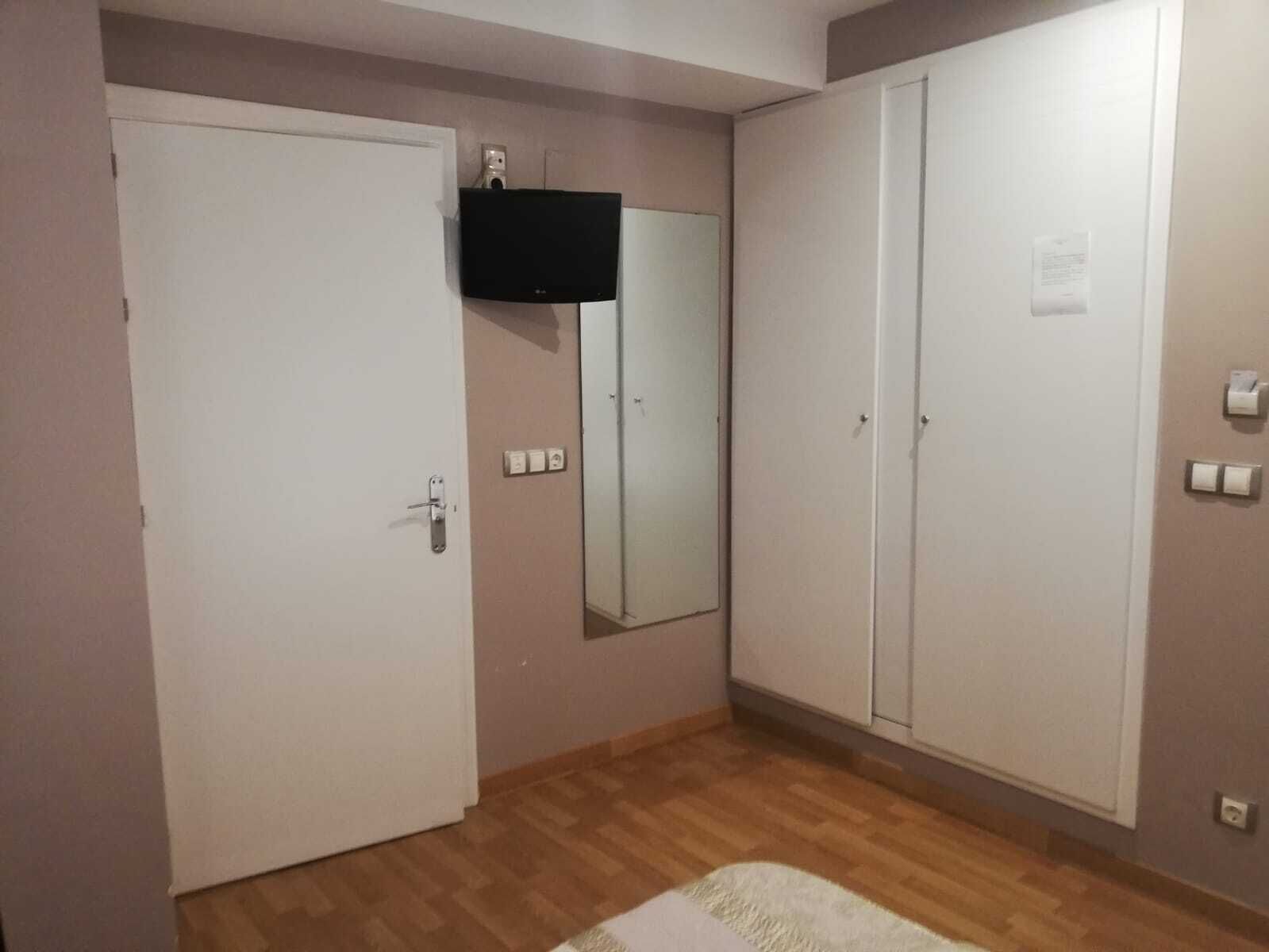 single room | blackout curtains, iron/ironing board, free wifi, bed sheets