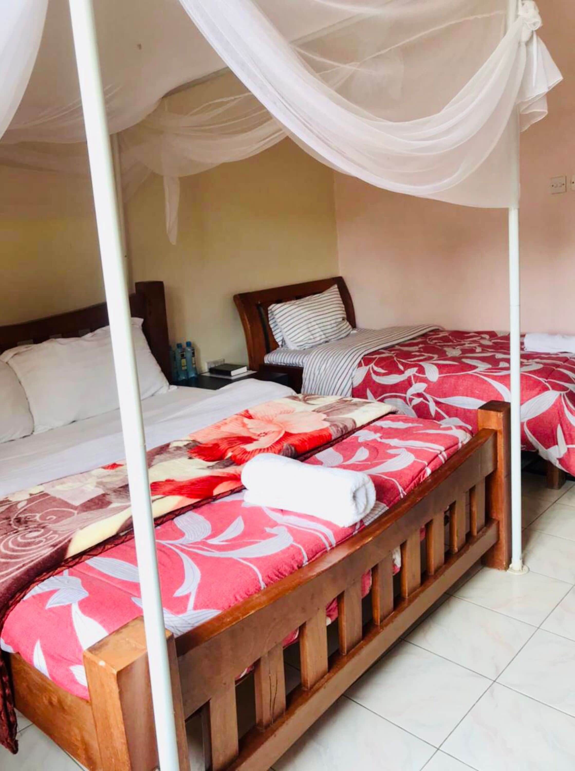 Triple Room | Free WiFi, bed sheets
