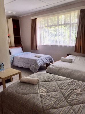 Triple Room | Free WiFi, bed sheets