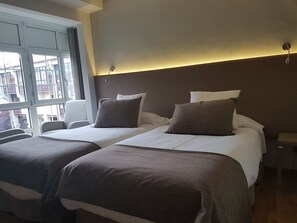 Doppel- oder Zweibettzimmer | Kostenlose Babybetten, kostenloses WLAN, Bettwäsche