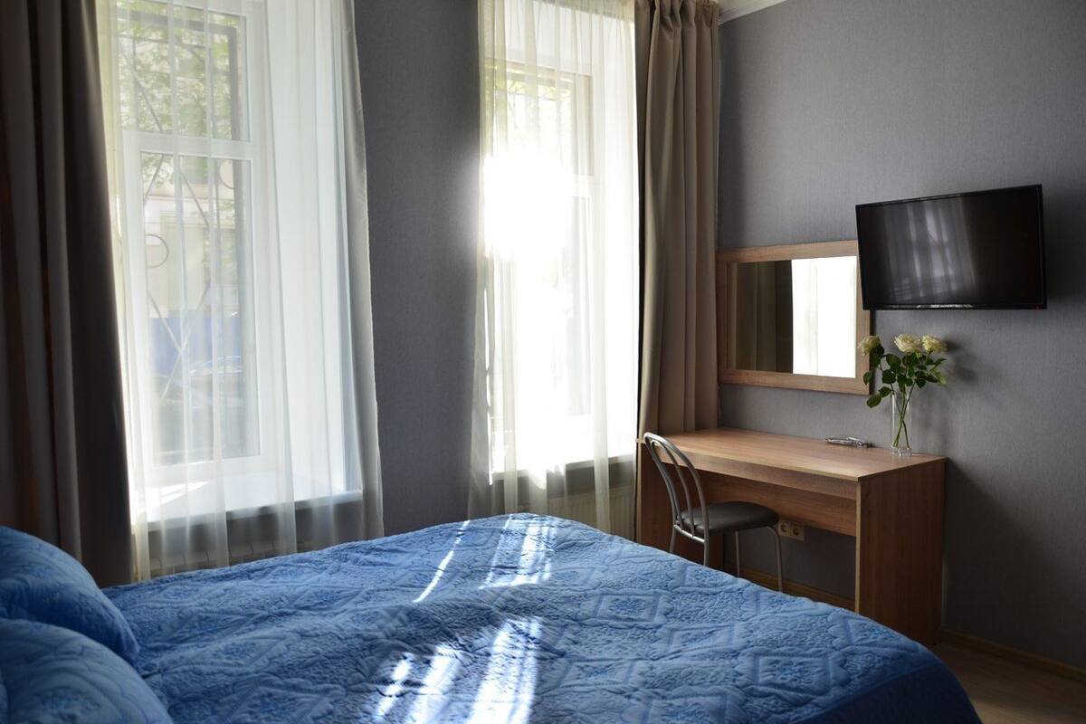 Studio Keluarga, 1 kamar tidur, pemandangan kota, lantai dasar | Seprai premium, meja kerja, setrika/meja setrika, dan Wi-Fi gratis