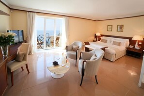 Habitación Deluxe doble | 1 dormitorio, minibar, caja fuerte y escritorio