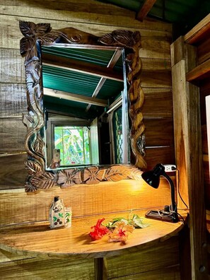 Premium bedding, Select Comfort beds, individually furnished, desk - El Jardin de Playa Negra (Cahuita)
