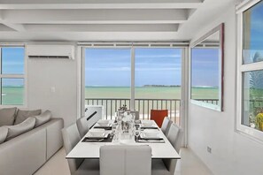 Dining - Beach Front  Amapola SeaSide Apt (Carolina)