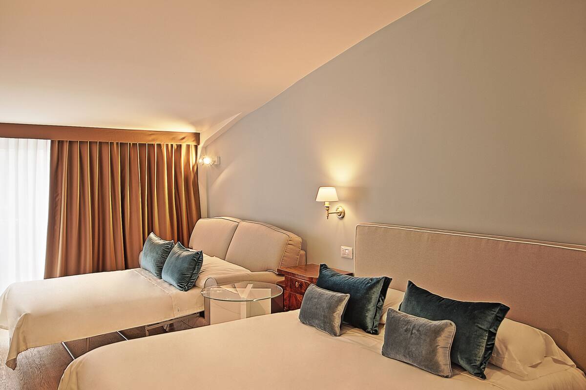 Minibar, desk, free cribs/infant beds, free WiFi