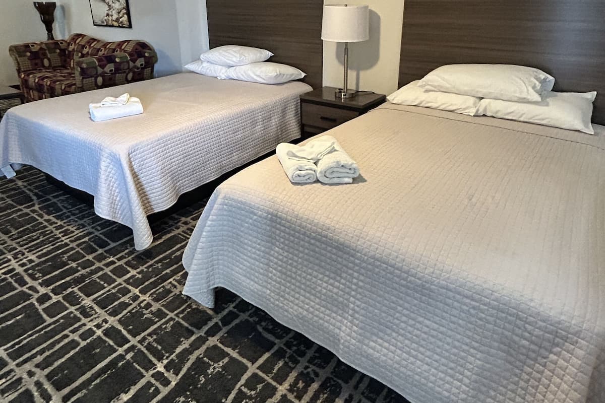 Family Suite, Berbilang Katil, Pool View | Wi-fi percuma, cadar katil