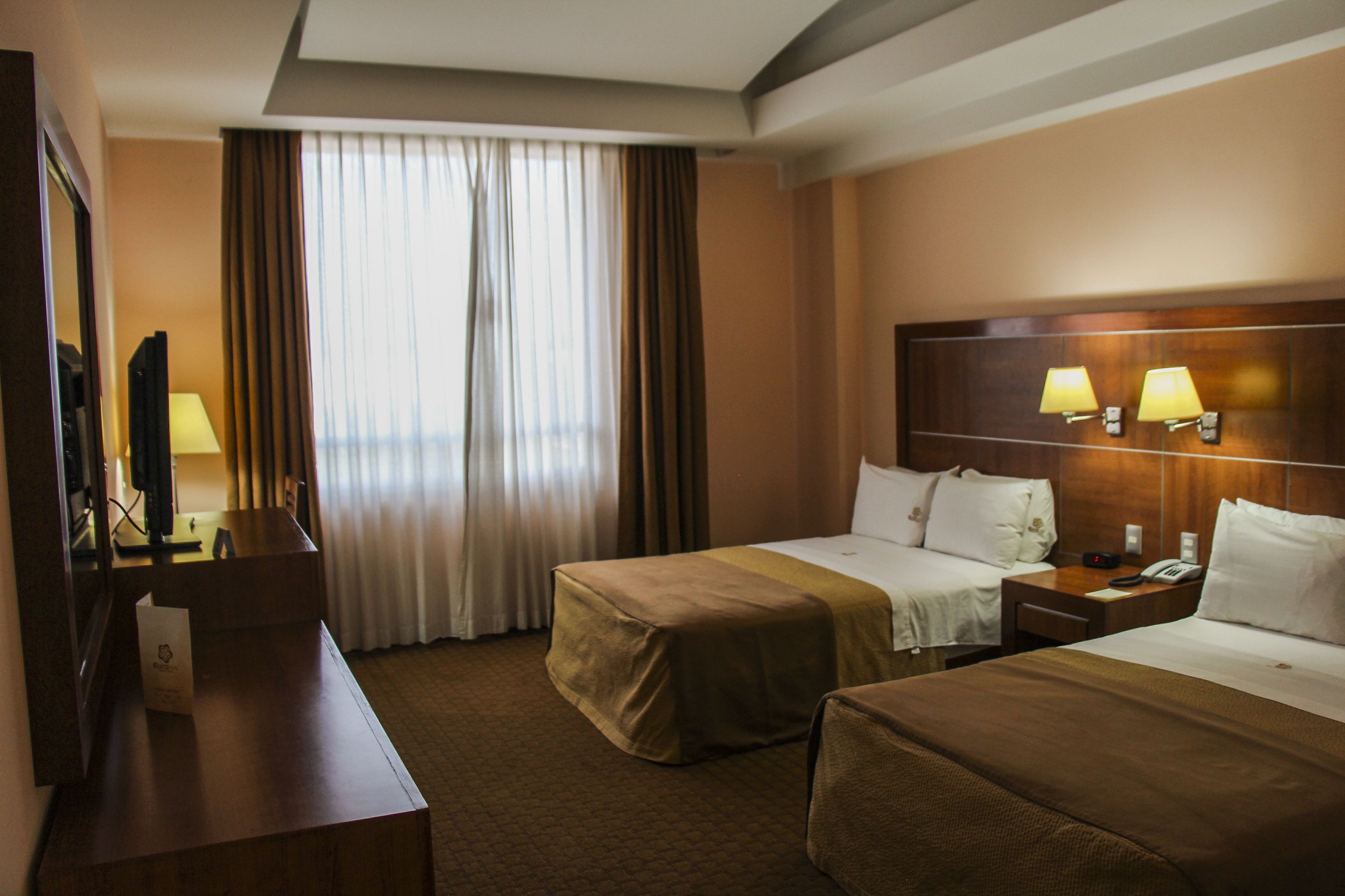 Desk, laptop workspace, iron/ironing board, free WiFi