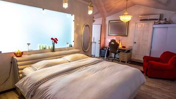 Comfort House, 4 Bedrooms | 4 bedrooms, desk, iron/ironing board, free WiFi