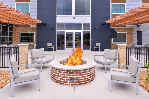 Country Inn & Suites by Radisson, Ft. Atkinson, WI