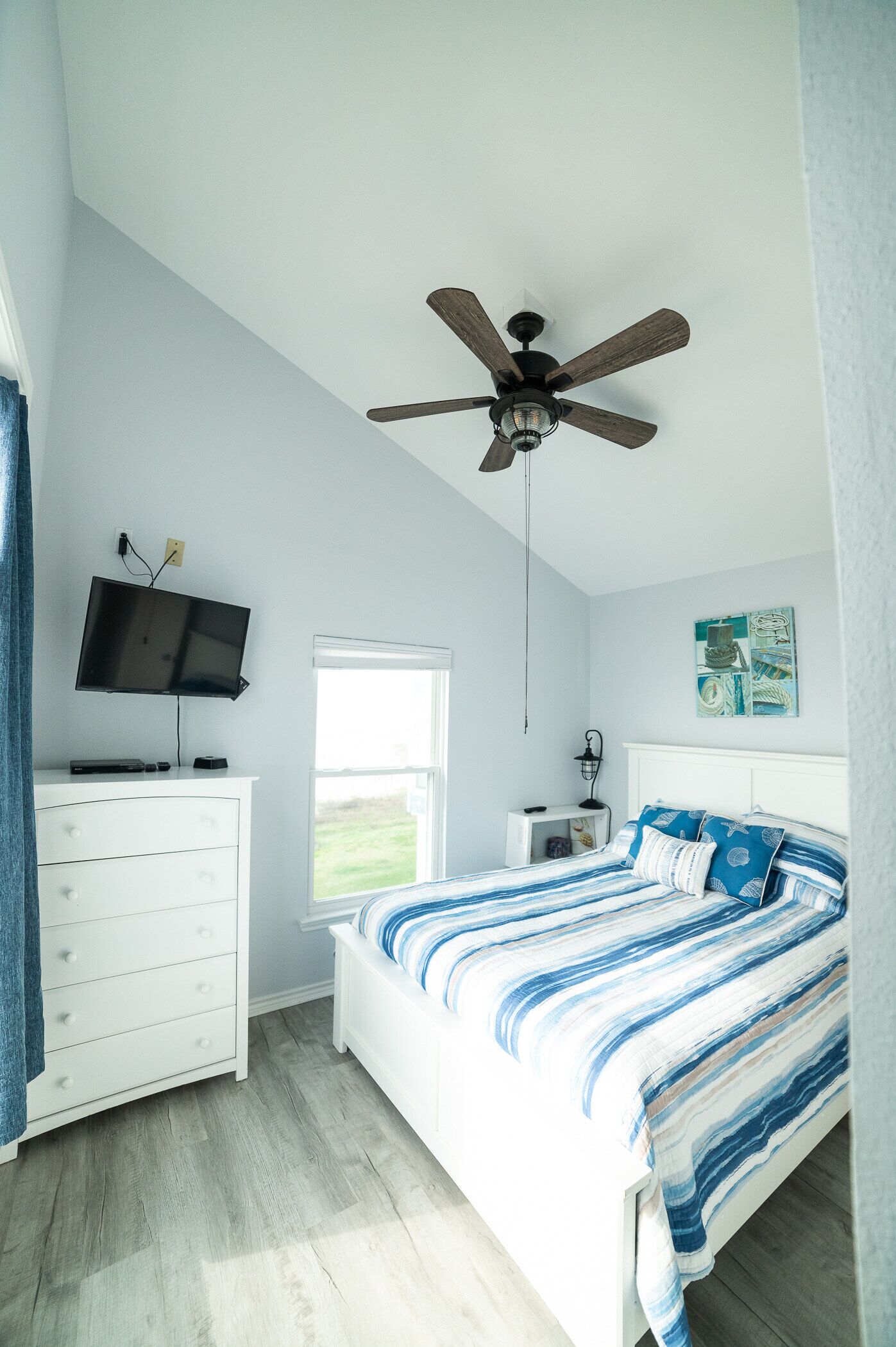 4 bedrooms, WiFi, bed sheets