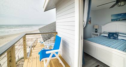 Summer Wind, Beachfront with incredible views! 5 miles from Galveston sea wall!