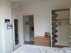 1 bedroom, desk, iron/ironing board, WiFi - Pisolo home holidays near city center and Sant'Orsola Hospital (Bologna)