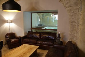 Interior - Mansion - Vallon pont d''arc (Vallon-Pont-D'arc)