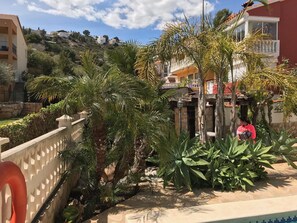 Property grounds - Villa Solmar with panoramic views, wifi, air conditioning, parking and private pool (Peniscola)