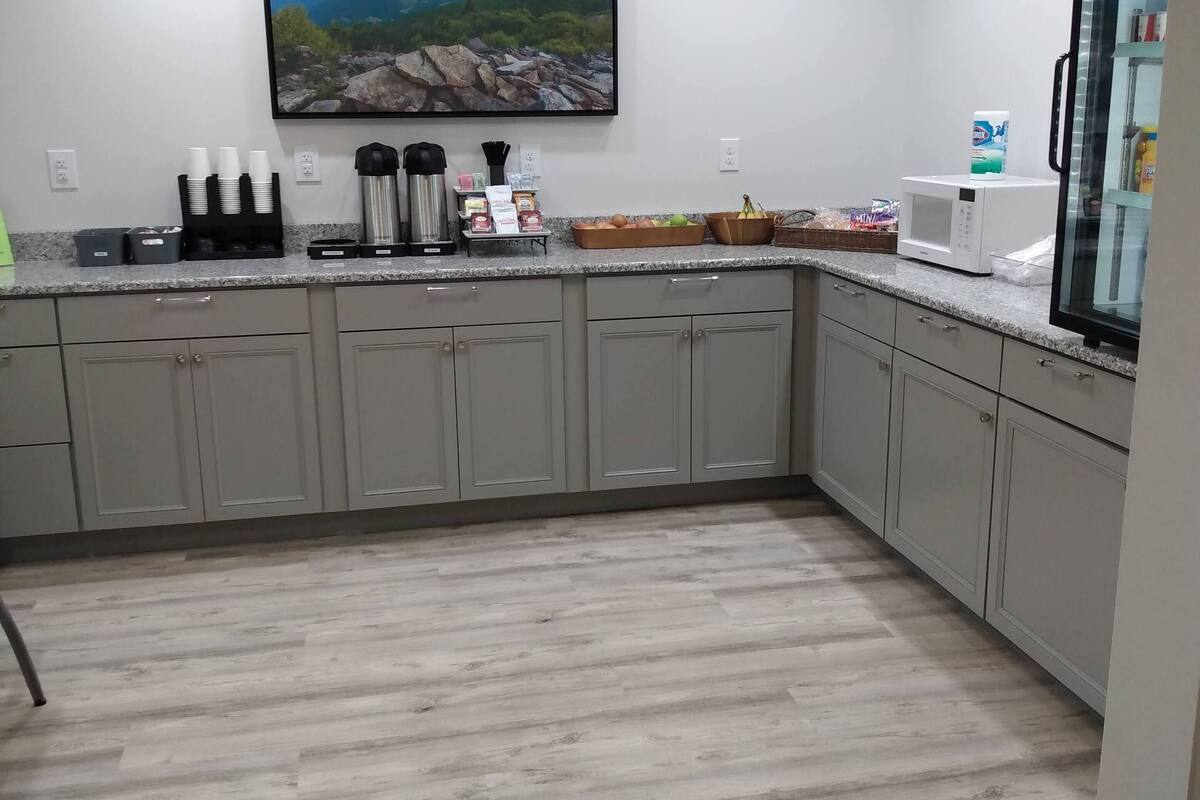 free daily continental breakfast