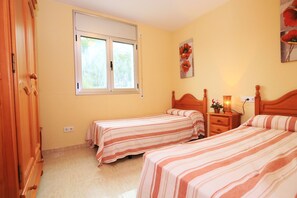 2 bedrooms, bed sheets