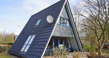 Zeltdachhaus mit W-LAN und grosser Terrasse - neue Küche mit Geschirrspüler u.
