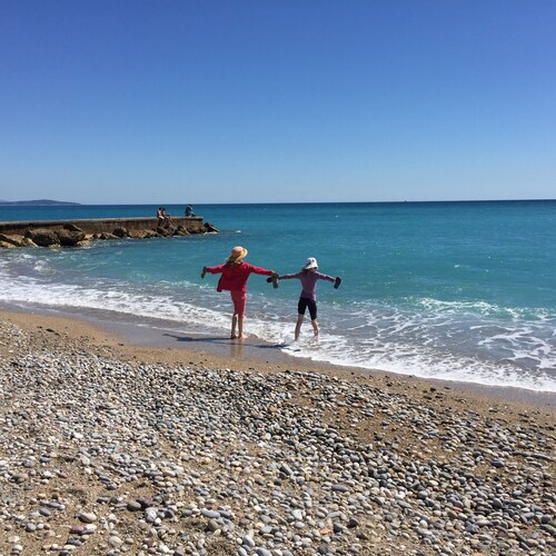 Eine herrliche dominante Wohnung mit großer privater Terrasse 