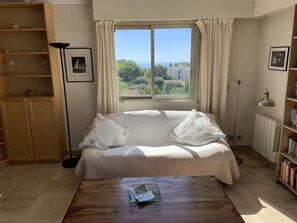 2 Schlafzimmer, Zimmersafe, Bügeleisen/Bügelbrett, WLAN