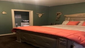 6 chambres, fer et planche à repasser, Wi-Fi (supplément)