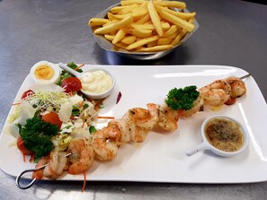 Lunch and dinner served, Belgian cuisine
