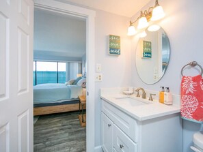 Unclassified image, 2 of 34, button