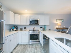 Unclassified image, 5 of 34, button