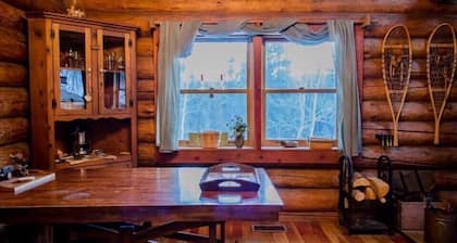 Amazing Mtn Log Cabin, Hot Tub, Secluded, near Breckenridge! Serene Awesomeness