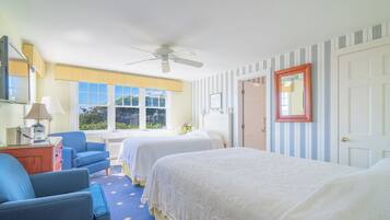 Superior Room, Queen Bed and Twin Bed, Ocean View | Bantalan ekstra lembut dan didekorasi berbeda-beda