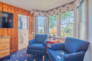Deluxe Room, King Bed and Bunk Bed | Pillowtop beds, individually decorated, individually furnished - Winstead Beach Resort (Harwich Port)