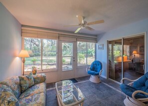 Hus, 2 soverom | Oppholdsområde | Flatskjerm-TV