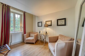 Dúplex estándar | Zona de estar | Una televisión de pantalla plana, películas de pago