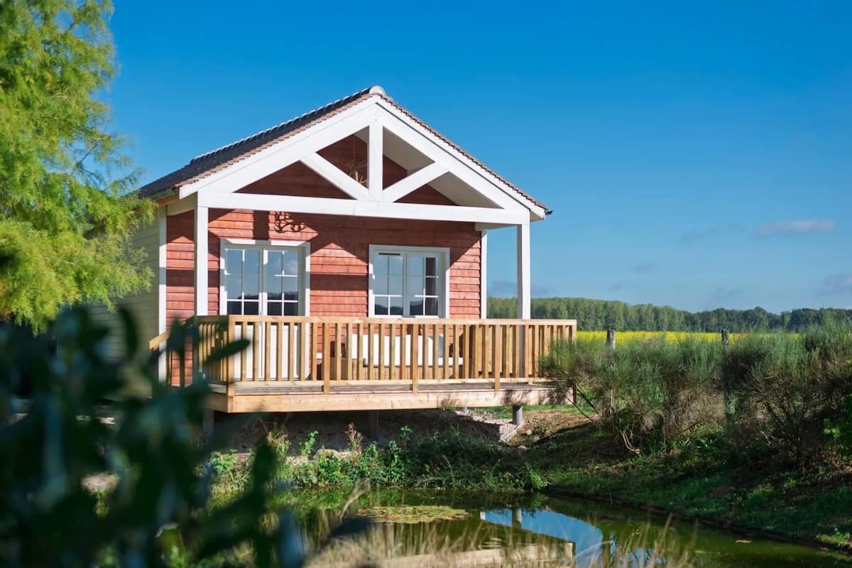 Casa de campo, vistas al lago | 1 dormitorio, ropa de cama de alta calidad, minibar y caja fuerte