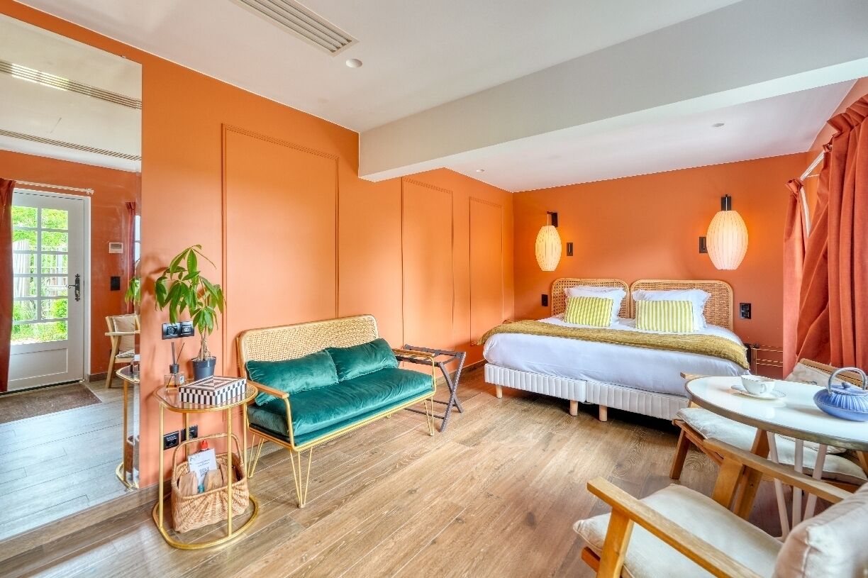 Villa superior, bañera de hidromasaje | 1 dormitorio, ropa de cama de alta calidad, minibar y caja fuerte