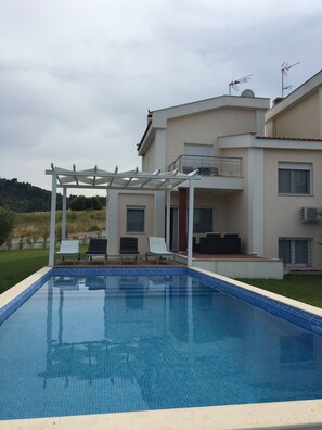 Utomhuspool