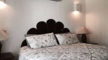 Basic Condo, 1 Bedroom | 1 bedroom, iron/ironing board, free WiFi, bed sheets