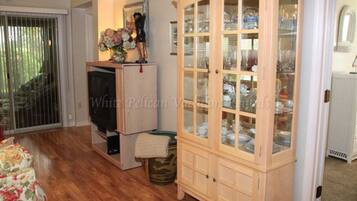 House, 2 Bedrooms | Living area | Flat-screen TV