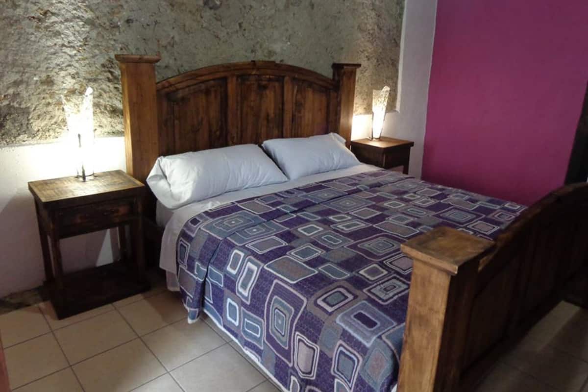 Standard Room, 1 Double Bed | Iron/ironing board, wheelchair access