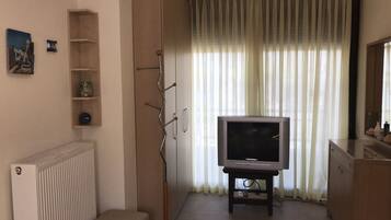 Nhà Duplex Cao cấp | Khu phòng khách | TV màn hình phẳng