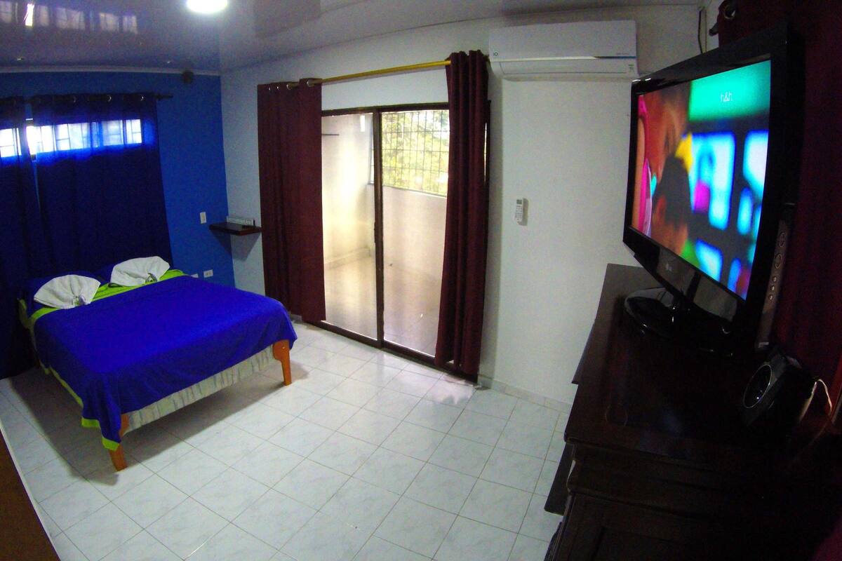 Comfort appartement, 2 slaapkamers, keuken | Een bureau, gratis wifi