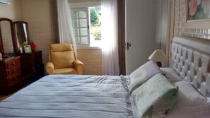 Rumah | 3 kamar tidur, setrika/meja setrika, Wi-Fi gratis, dan seprai linen