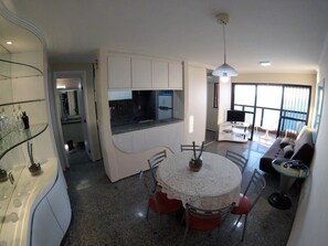 Basic Apartment | In-room dining