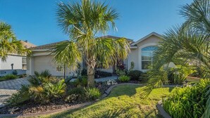 Unclassified image, 5 of 32, button - Haynesville Way 800 by White Pelican VR (The Villages)