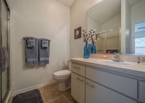 House, 2 Bedrooms | Bathroom