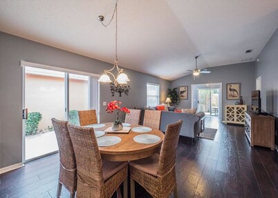 Nuevo Leon Lane 610 by White Pelican VR