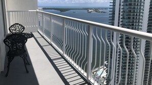 Apartment, 1 Bedroom, Ocean View, Tower | Balcony