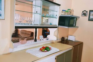 Family Apartment, 3 Bedrooms, 2 Bathrooms | Private kitchenette | Full-sized fridge, microwave, oven, stovetop - Spacious Apartment near Mall (Trincity)