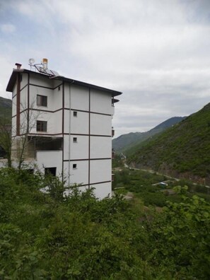 Exterior - Balkon Pansiyon (Maçka)