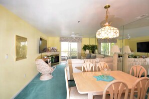 Interior - Relax and enjoy this two BD condo on the bay side with an outdoor pool and free WiFi, close to a lot of activities (Ocean City)